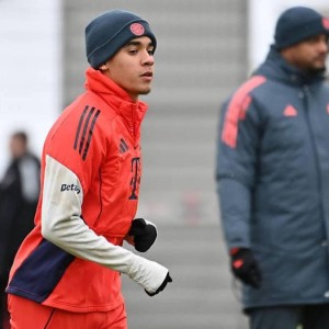 华体会体育官网-孔帕尼：如果一切顺利，穆西亚拉会出战客战莱比锡的比赛